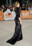 th_89130_celebrity_paradise.com_TheElder_EvaMendes2010_09_18_LastNightPremiereat35thTorontoIFF27_122_104lo.jpg