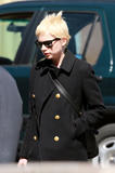 th_72057_celebrity_paradise.com_TheElder_MichelleWilliams2011_03_29_shoppingatStevenAlenboutiqueinNY7_122_189lo.jpg