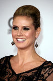 th_08435_celebrity_paradise.com_TheElder_HeidiKlum6_122_251lo.jpg