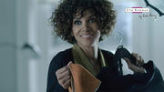 th_75958_HalleBerryVariousDeichmannShoeCatalogAdPicsPromoShots16_122_30lo.jpg