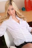Sophie B 32bjwtvyhv